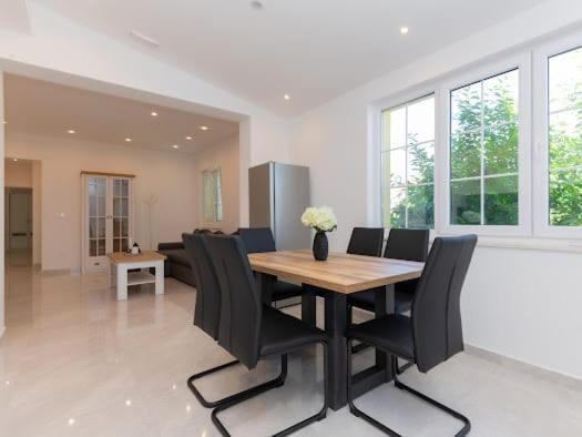 Brdo Apartment Grubine